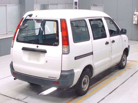 2005 Toyota Townace Van KR42V[1]