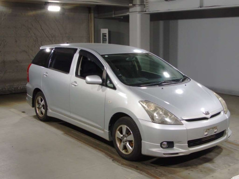 2003 Toyota Wish ZNE10G[2]