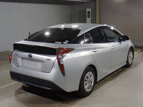 2018 Toyota Prius ZVW50[1]