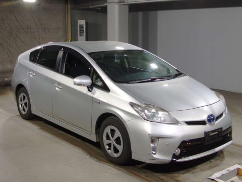 2012 Toyota Prius ZVW30[2]