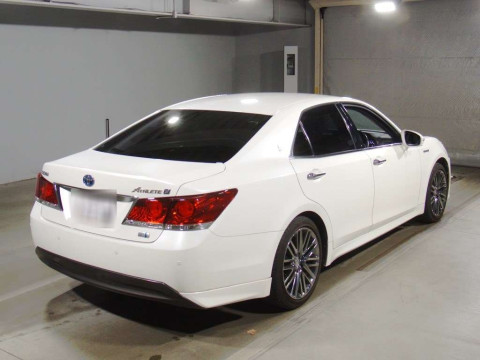 2014 Toyota Crown Hybrid AWS210[1]