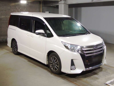 2014 Toyota Noah ZRR80W[2]