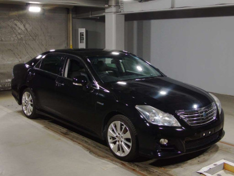 2009 Toyota Crown Hybrid GWS204[2]