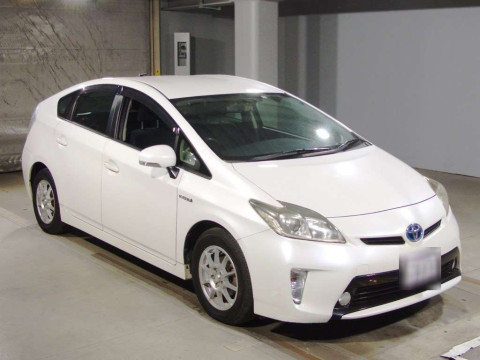 2012 Toyota Prius ZVW30[2]