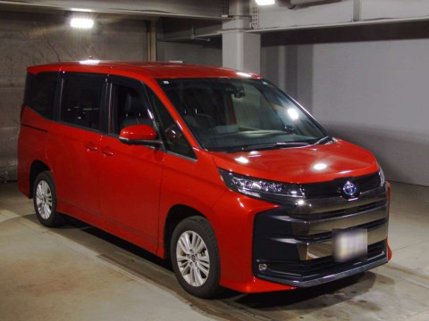 2023 Toyota Noah ZWR95W[2]