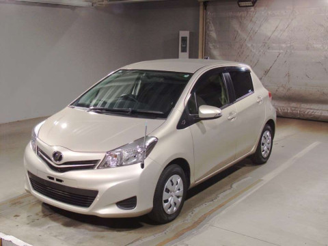 2013 Toyota Vitz NSP130[0]