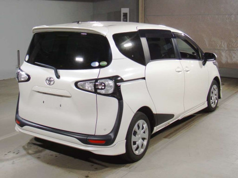 2015 Toyota Sienta NSP170G[1]