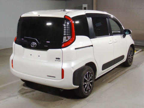 2023 Toyota Sienta MXPL15G[1]