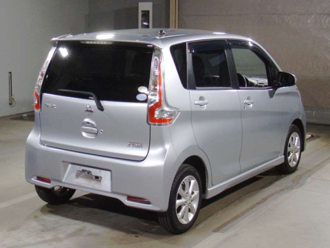 2017 Nissan DAYZ B21W[1]