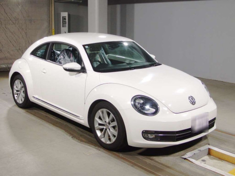 2013 Volkswagen Beetle 16CBZ[2]