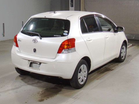 2007 Toyota Vitz SCP90[1]