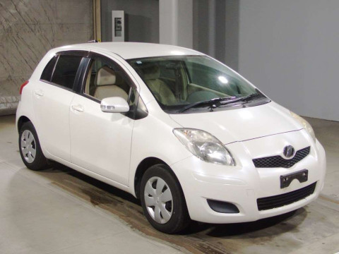 2007 Toyota Vitz SCP90[2]