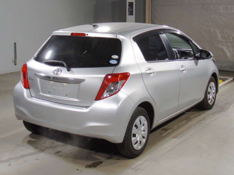 2011 Toyota Vitz NSP130[1]