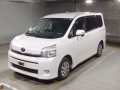 2011 Toyota Voxy