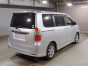 2010 Toyota Noah