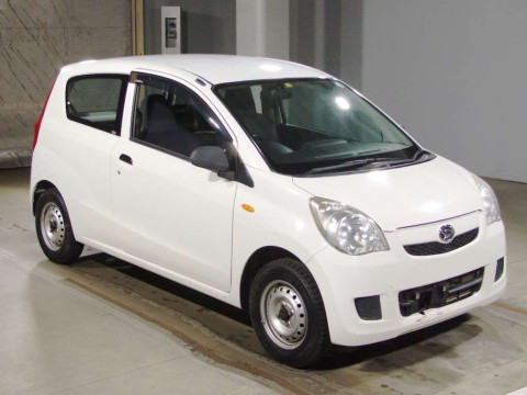 2013 Daihatsu Mira L275V[2]