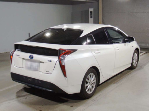 2018 Toyota Prius ZVW55[1]