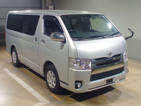 2020 Toyota Regiusace Van TRH200V[2]