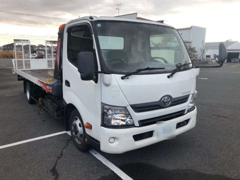 2015 Toyota Toyoace Truck XZU720[2]