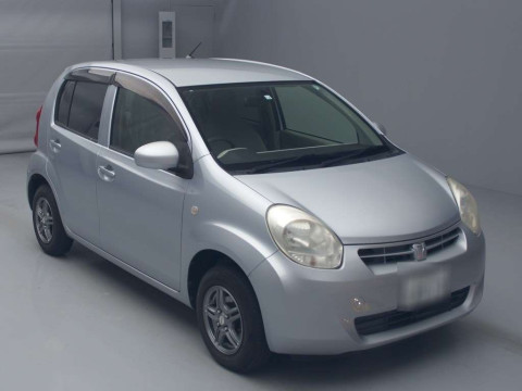 2012 Toyota Passo KGC30[2]