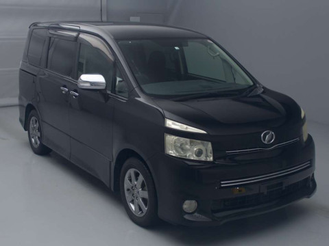 2010 Toyota Voxy ZRR70W[2]