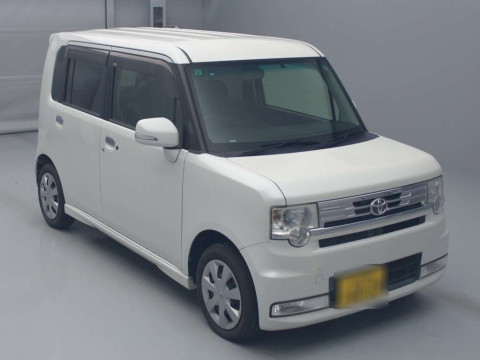 2012 Toyota Pixis Space L575A[2]