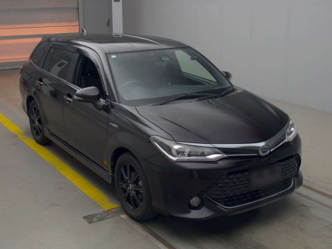 2015 Toyota Corolla Fielder NKE165G[2]