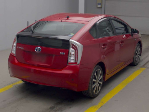 2013 Toyota Prius ZVW30[1]