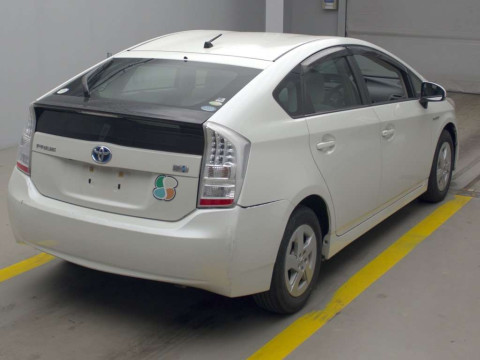 2010 Toyota Prius ZVW30[1]