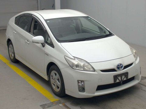 2010 Toyota Prius ZVW30[2]