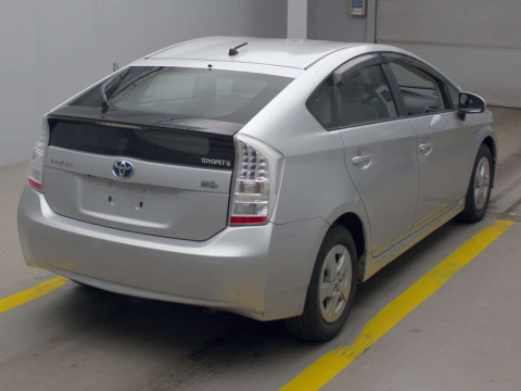 2010 Toyota Prius ZVW30[1]