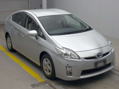 2010 Toyota Prius ZVW30[2]