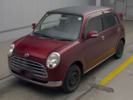 2005 Daihatsu Miragino