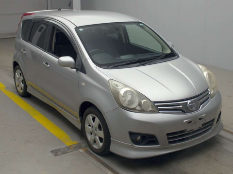 2010 Nissan Note E11[2]