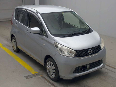 2014 Nissan DAYZ B21W[2]