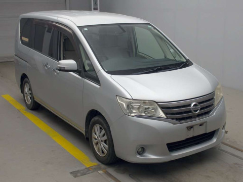 2011 Nissan Serena C26[2]