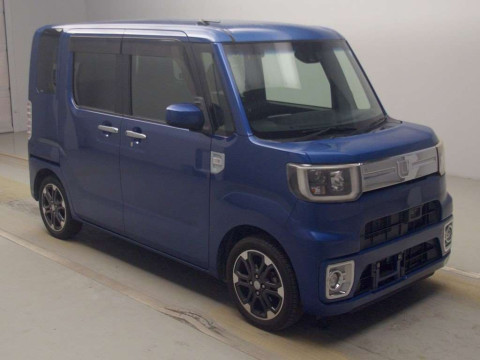 2016 Daihatsu Wake LA710S[2]