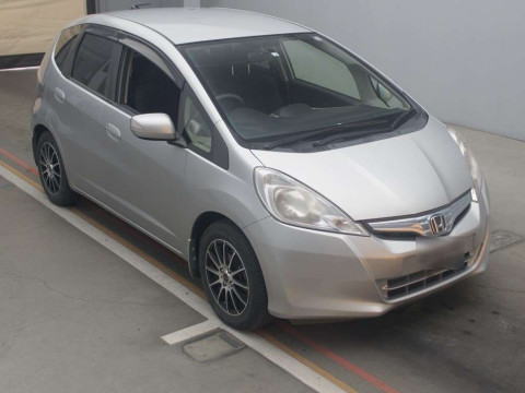 2012 Honda Fit Hybrid GP1[2]