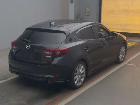 2016 Mazda Axela Sport BMLFS[1]