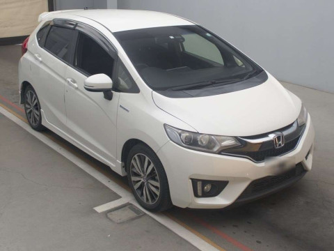 2016 Honda Fit Hybrid GP5[2]