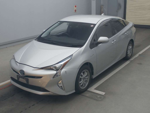 2016 Toyota Prius ZVW50[0]