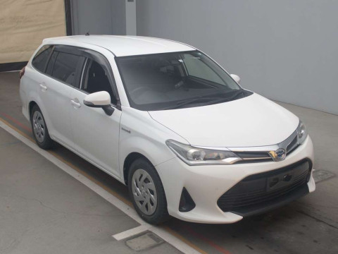 2018 Toyota Corolla Fielder NKE165G[2]