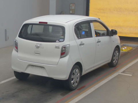 2016 Daihatsu Mira es LA300S[1]