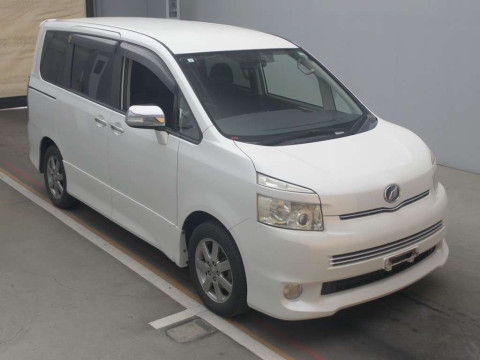 2009 Toyota Voxy ZRR70W[2]