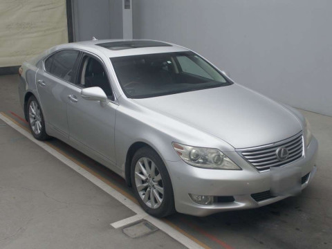 2010 Lexus LS USF40[2]