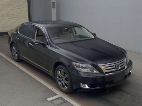 2012 Lexus LS UVF46[2]