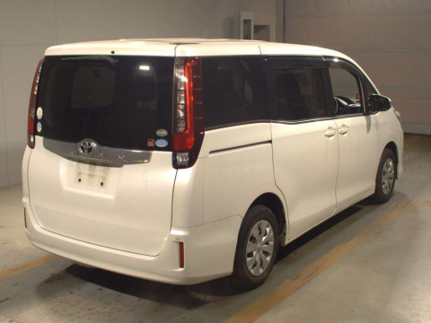 2016 Toyota Noah ZRR80G[1]