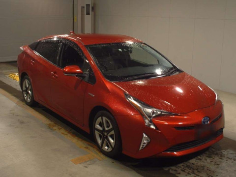 2018 Toyota Prius ZVW50[2]