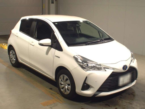 2019 Toyota Vitz NHP130[2]