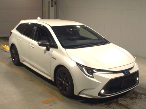 2020 Toyota Corolla Touring Wagon ZWE211W[2]